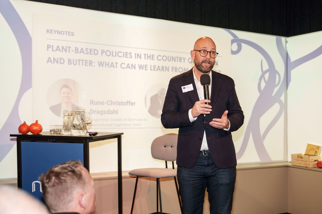 Danish Politician Rasmus Prehn and Vegetarian Society Leader Visit The Hague